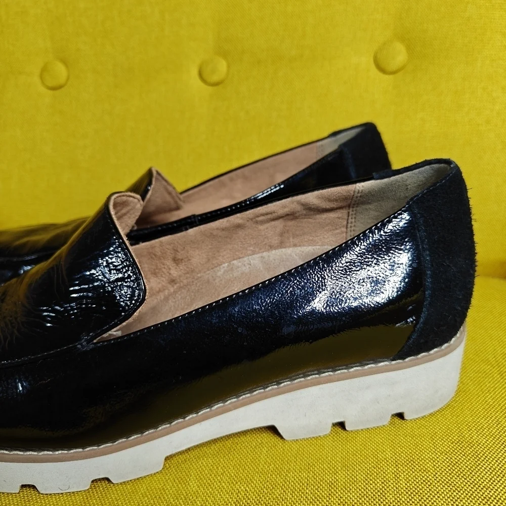 Vionic Kensley Slip On Loafer Black Lug Sole Arch Support Comfy Women's Size 9